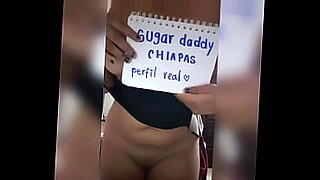 19 year old girl play with phussy